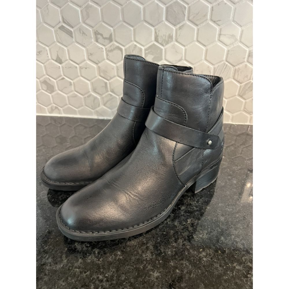 BORN Women's Size 8 M Black Leather Upper High Ankle Zipper Boots Moto Boots